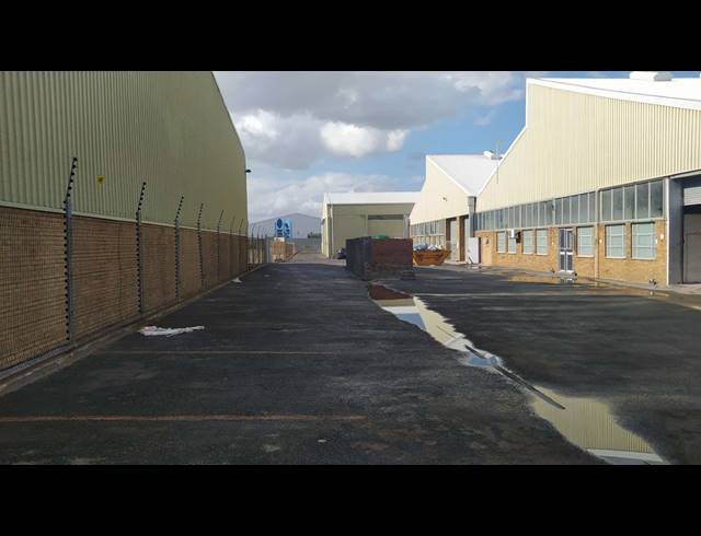 2,881M² WAREHOUSE TO LET IN EPPING INDUSTRIAL